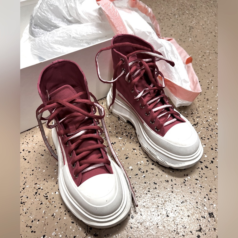 Alexander McQueen Women's High top canvas boots